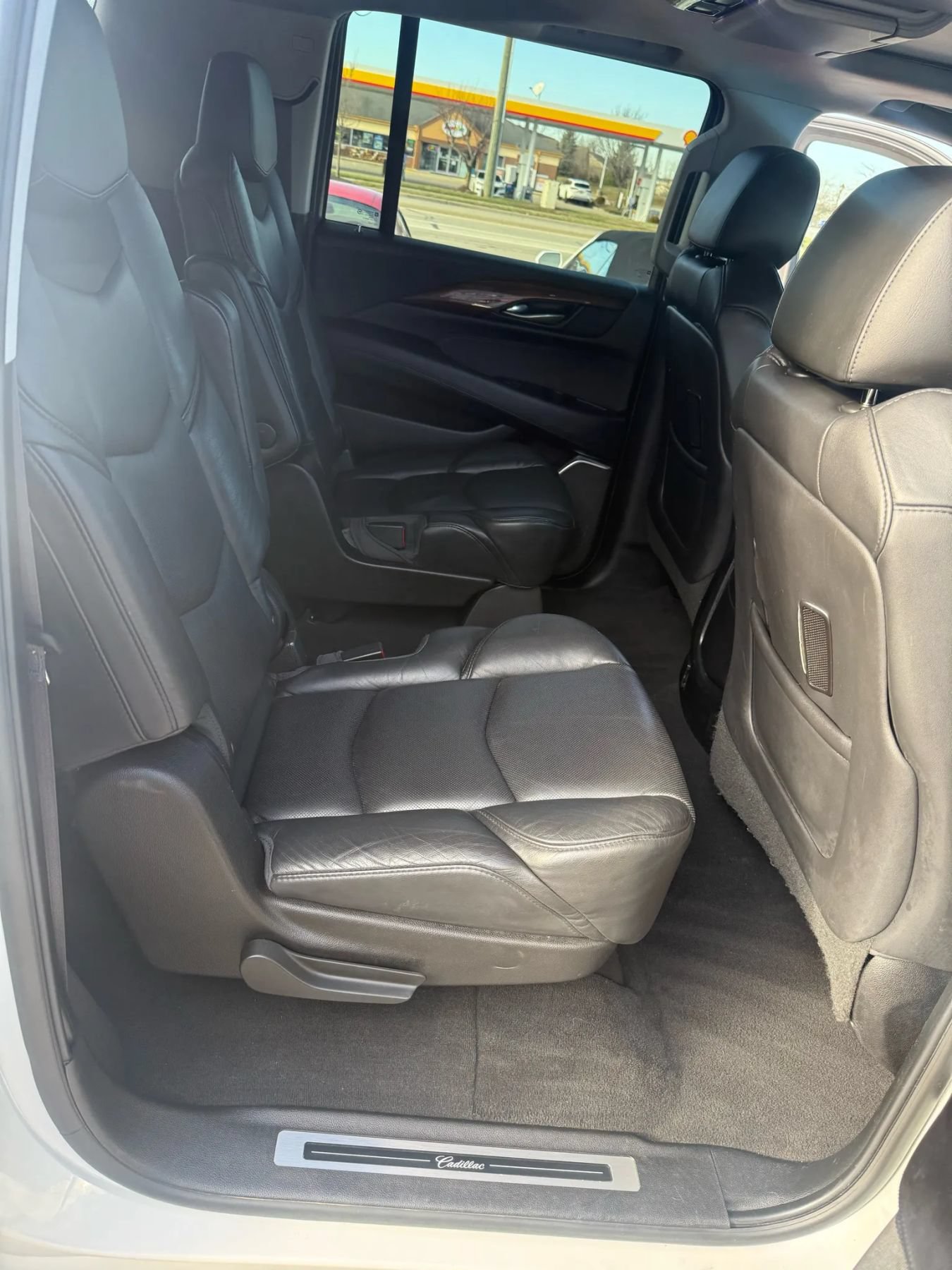 Used 2017 Cadillac Escalade ESV Luxury AWD/4WD image 23