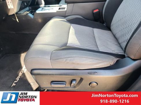 Used 2017 Toyota Tundra SR5 w/ SR5 Upgrade Package image 26