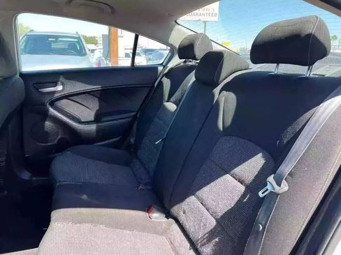 Used 2017 Kia Forte LX FWD image 17