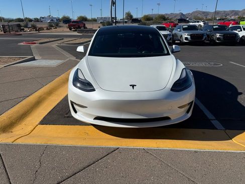 Used 2023 Tesla Model 3 Performance image 2