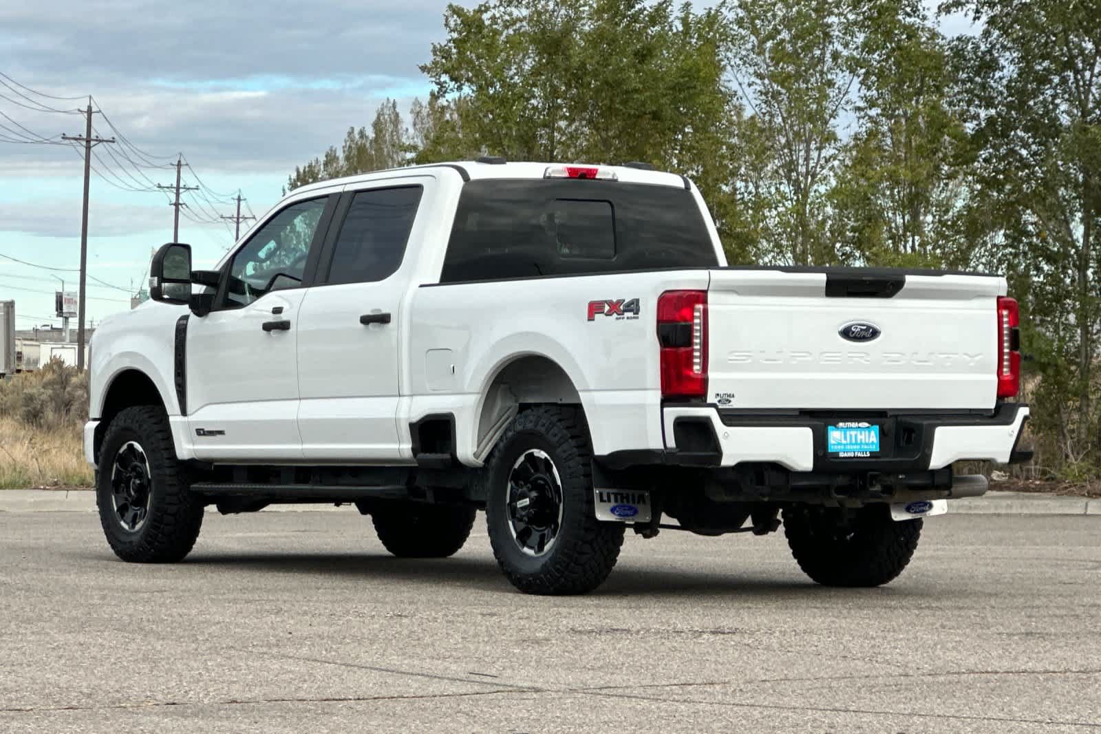 Certified 2025 Ford F250 XL w/ STX Appearance Package AWD/4WD image 6