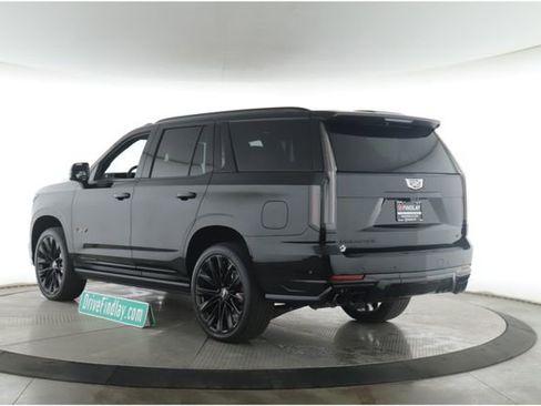 Used 2026 Cadillac Escalade V w/ LPO, ONYX Package AWD/4WD image 8