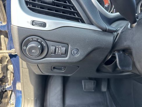 Used 2018 Jeep Cherokee Latitude Plus w/ Comfort/Convenience Group image 33