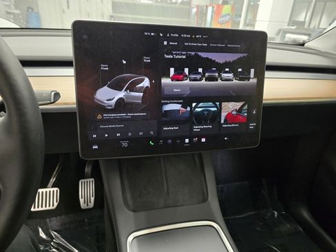 Used 2023 Tesla Model Y Long Range image 22