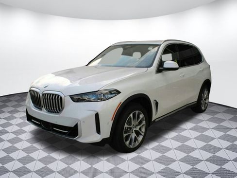 Used 2026 BMW X5 xDrive40i w/ Climate Comfort Package image 4