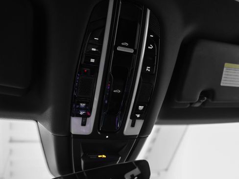 Certified 2021 Porsche Cayenne AWD/4WD image 34