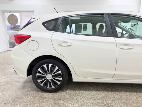 Used 2019 Subaru Impreza 2.0i AWD/4WD image 9