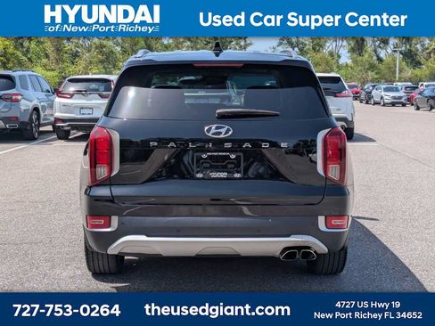 Used 2022 Hyundai Palisade SEL w/ Premium Package FWD image 4