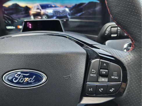 Used 2025 Ford Explorer ST-Line w/ ST-Line Street Pack image 40