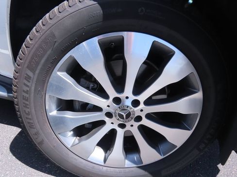 Used 2018 Mercedes-Benz GLS 450 4MATIC image 18