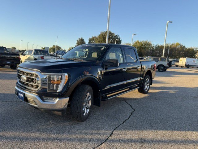 Used 2022 Ford F150 XLT w/ Equipment Group 302A High AWD/4WD image 3