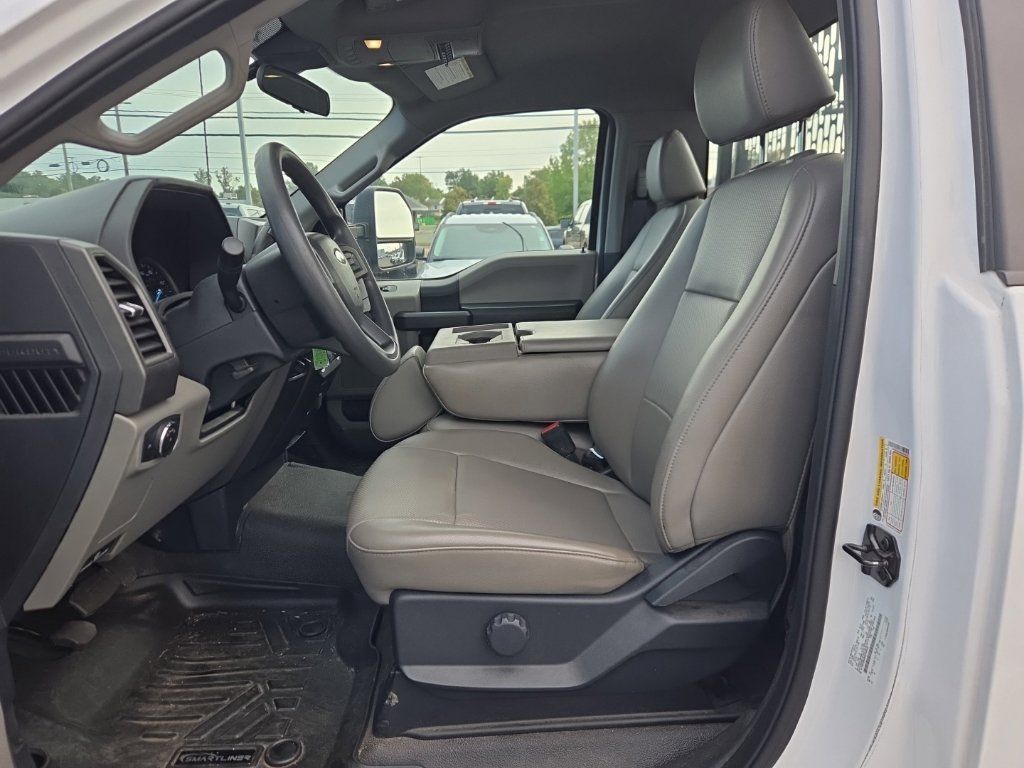 Used 2022 Ford F250 XL w/ Power Equipment Group AWD/4WD image 6