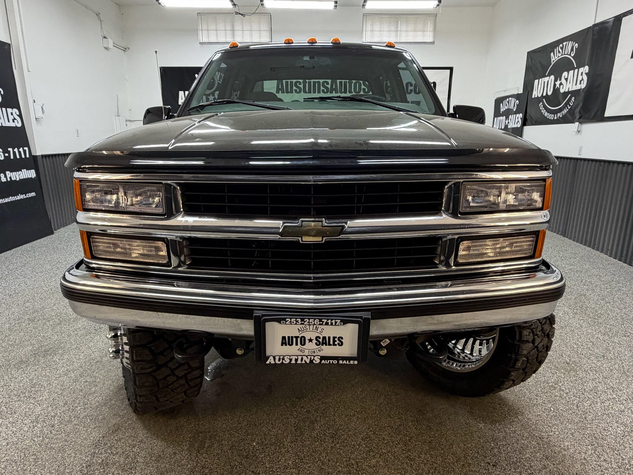 Used 1998 Chevrolet Silverado 3500 4x4 Crew Cab w/ Preferred Equipment Group 2 image 5