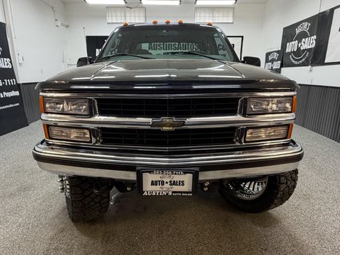 Used 1998 Chevrolet Silverado 3500 4x4 Crew Cab w/ Preferred Equipment Group 2 image 5