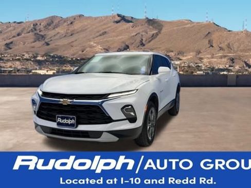 Used 2025 Chevrolet Blazer LT image 1