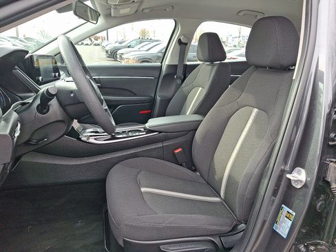 Certified 2023 Hyundai Sonata SE w/ Cargo Package image 13