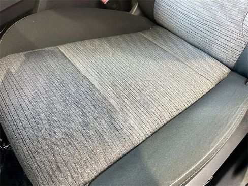 Used 2023 Nissan Rogue SV image 18