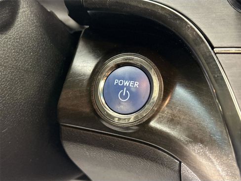 Used 2018 Toyota Avalon XLE Premium image 21