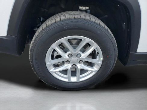 New 2025 Jeep Grand Cherokee L Laredo image 33