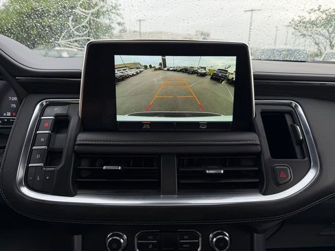 Used 2023 GMC Yukon SLT AWD/4WD image 17