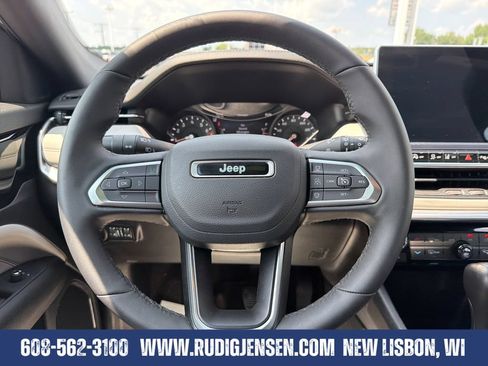 Used 2025 Jeep Compass Limited AWD/4WD image 14