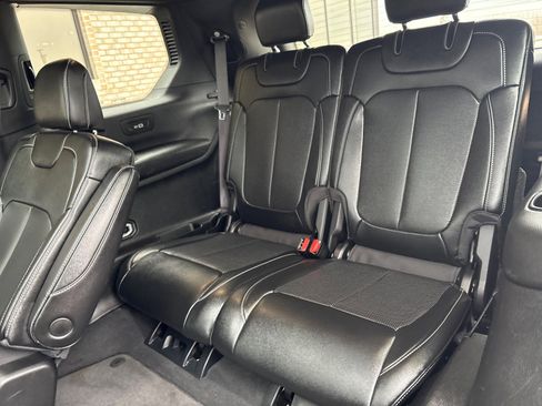 Used 2024 Jeep Grand Cherokee L Limited w/ Luxury Tech Group II image 5