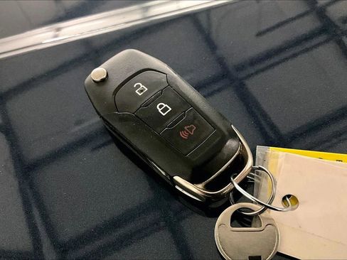 Used 2020 Ford F250 XLT w/ XLT Value Package image 9