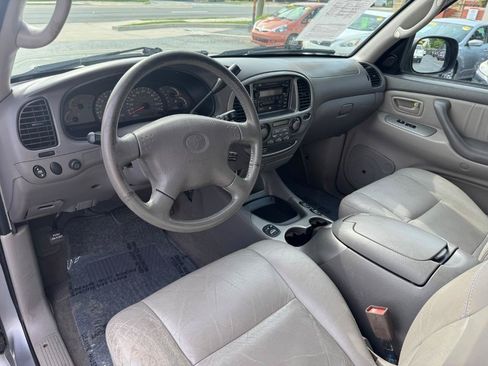 Used 2001 Toyota Sequoia Limited RWD image 11