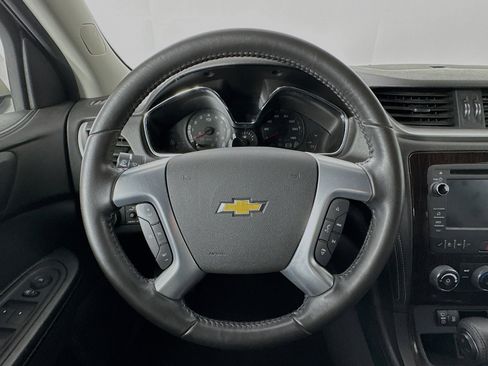Used 2017 Chevrolet Traverse LT image 11