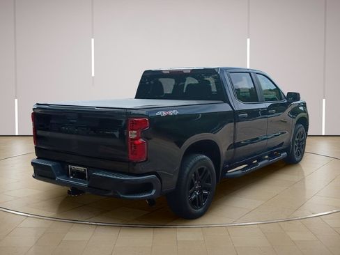 Used 2023 Chevrolet Silverado 1500 Custom w/ Rally Edition AWD/4WD image 11