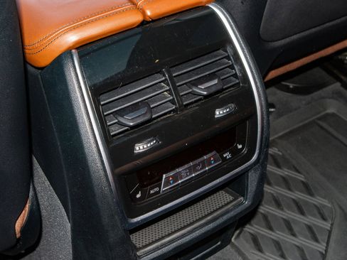 Used 2023 BMW X5 M50i w/ Executive Package image 21