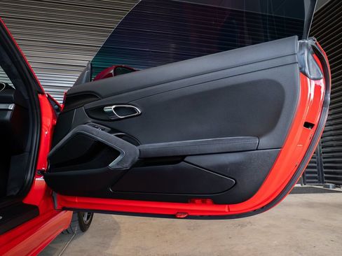 Certified 2018 Porsche 718 Cayman GTS RWD image 26