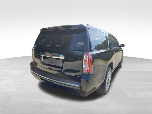 Used 2015 GMC Yukon XL Denali w/ Premium Package RWD image 14