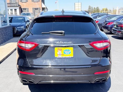Used 2019 Maserati Levante image 7