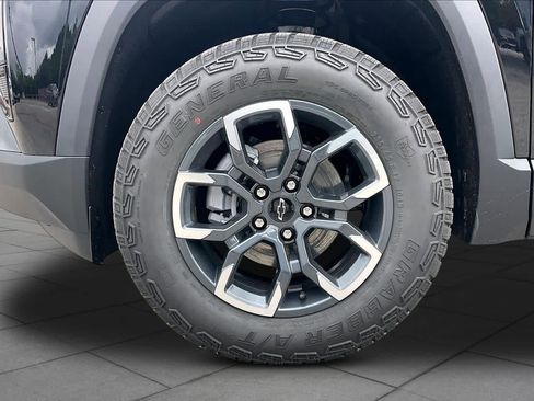 New 2026 Chevrolet Equinox ACTIV FWD image 11