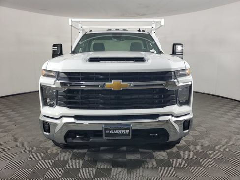New 2026 Chevrolet Silverado 3500 LT w/ Convenience Package RWD image 10
