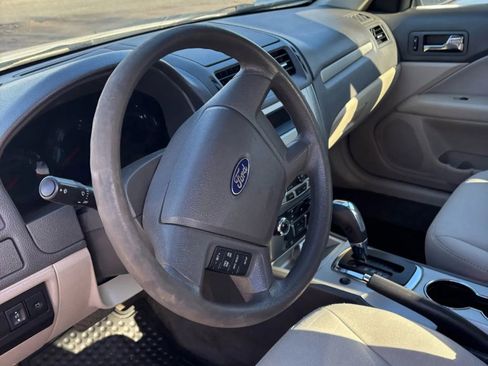 Used 2011 Ford Fusion S image 25