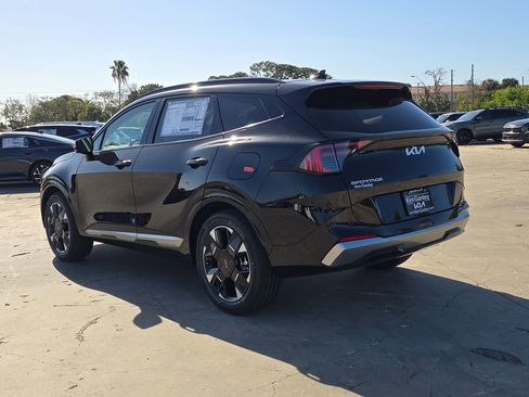 New 2026 Kia Sportage SX FWD image 6