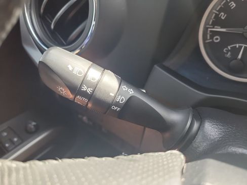 Used 2021 Toyota Tacoma SR5 RWD image 36