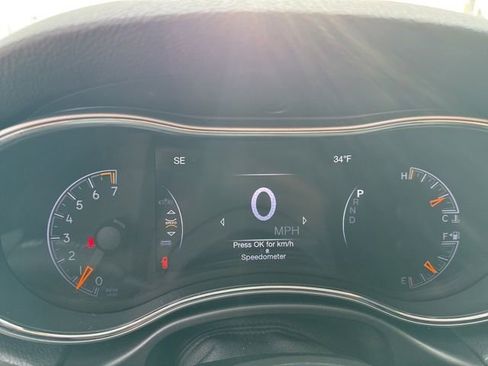 Used 2017 Jeep Grand Cherokee Altitude image 8