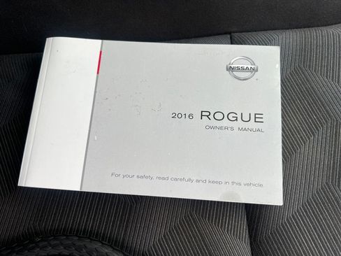 Used 2016 Nissan Rogue S FWD image 26