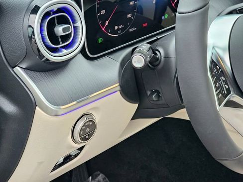 New 2026 Mercedes-Benz C 300 4MATIC Sedan image 16