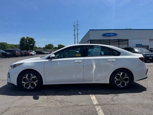 Used 2020 Kia Forte LXS FWD image 5