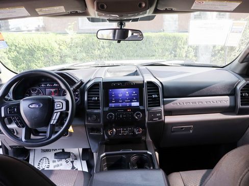 Used 2022 Ford F250 XLT w/ Black Appearance Package image 26