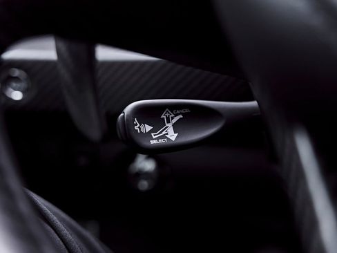 Used 2019 McLaren Senna RWD image 76