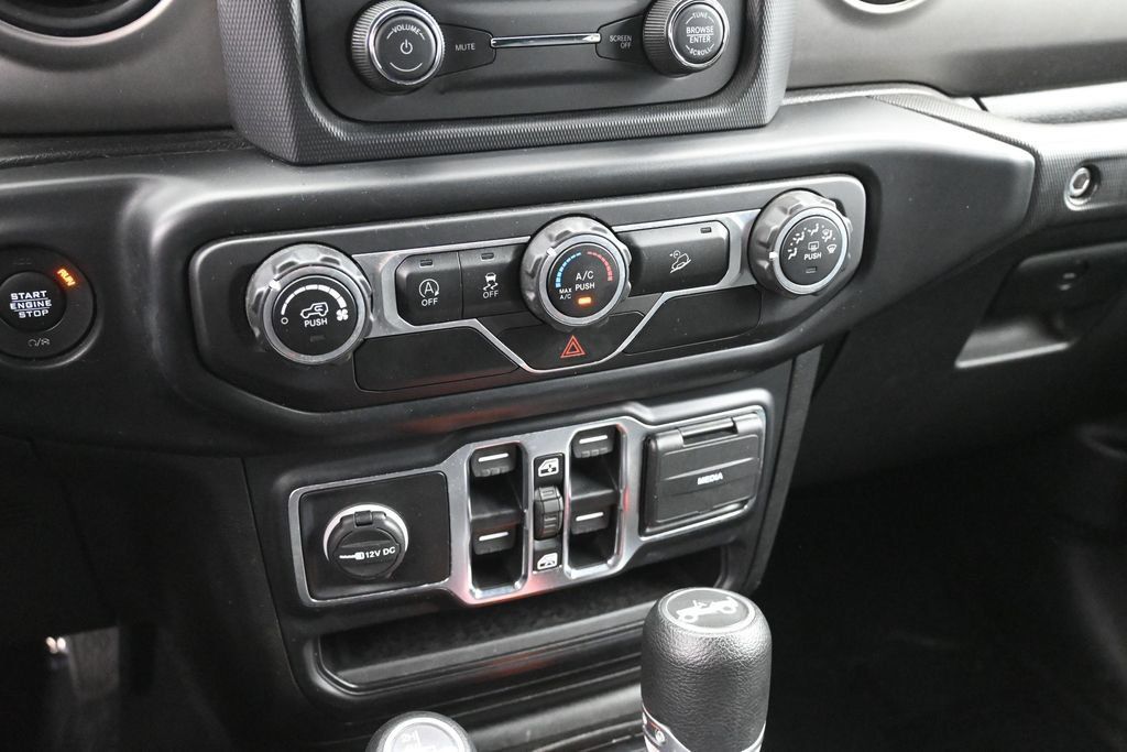Used 2020 Jeep Wrangler Unlimited Sport S AWD/4WD image 16