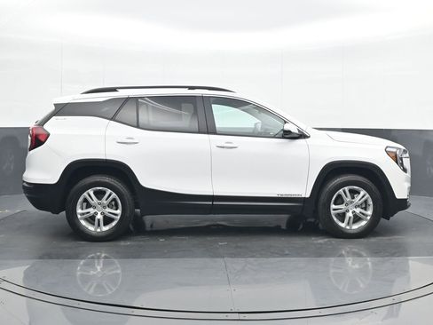Used 2023 GMC Terrain SLE w/ Driver Convenience Package image 7