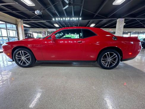 Used 2019 Dodge Challenger GT AWD/4WD image 4