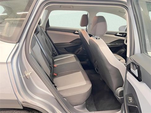 Used 2024 Volkswagen Taos S image 8
