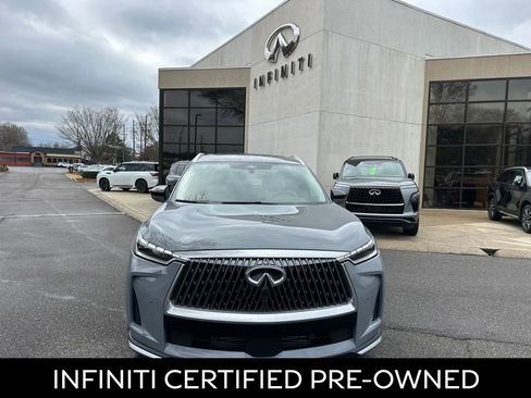 Certified 2026 INFINITI QX60 Luxe w/ Family Package image 3